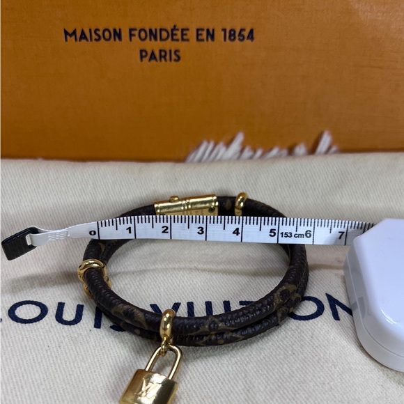 SOLD Authentic Louis Vuitton Keep It Twice Mono Canvas Padlock Charm Bracelet - Picture 8 of 8